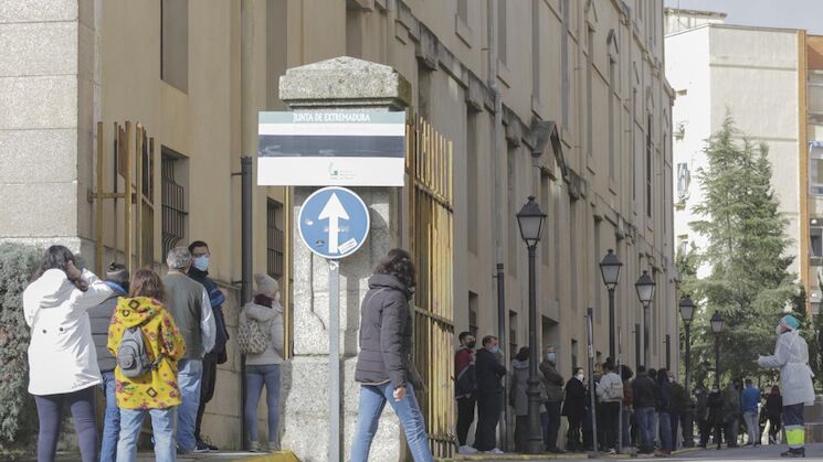 Imagen de la cola de uno de los ltimos cribados en el Hospital Virgen de la Montaa de Cceres