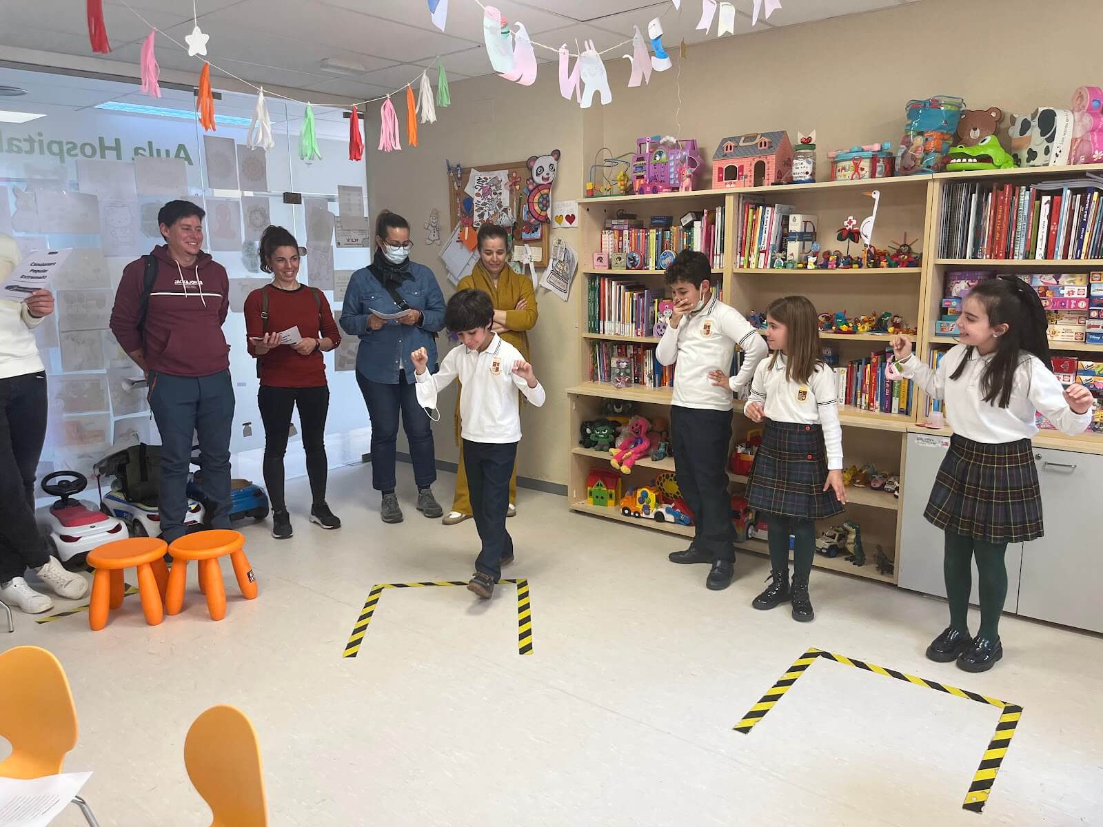 INTERCAMBIO CANCIONES Y FOLKLORE EXTREMEÑO POR PARTE DEL ALUMNADO DE 4º PRIMARIA COLEGIO MARÍA AUXILIADORA